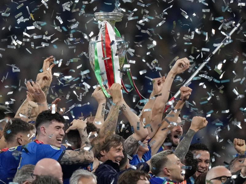 Höhepunkt des italienischen Sportjahres: Der Sieg bei der Fußball-EM. Foto: Frank Augstein/AP POOL/dpa