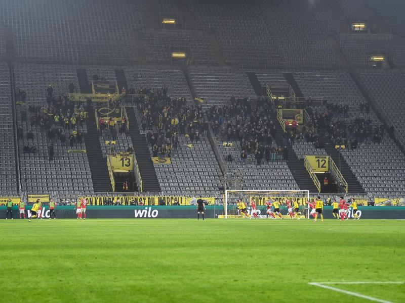 In NRW dürfen aktuell nur 750 Zuschauer in ein Stadion
