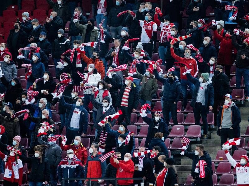 Die Fans des 1. FC Köln bei einem Bundesliga-Heimspiel
