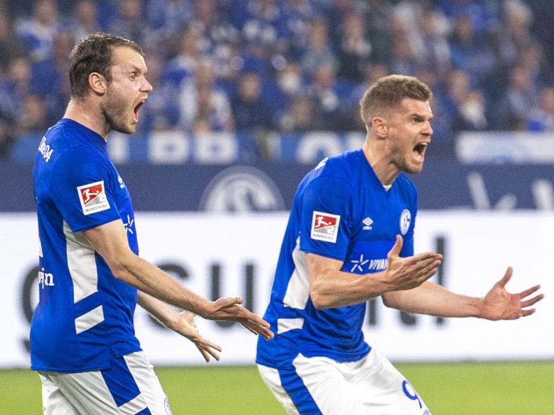 Der FC Schalke 04 spielt in der nächsten Saison wieder in der Bundesliga. Foto: David Inderlied/dpa