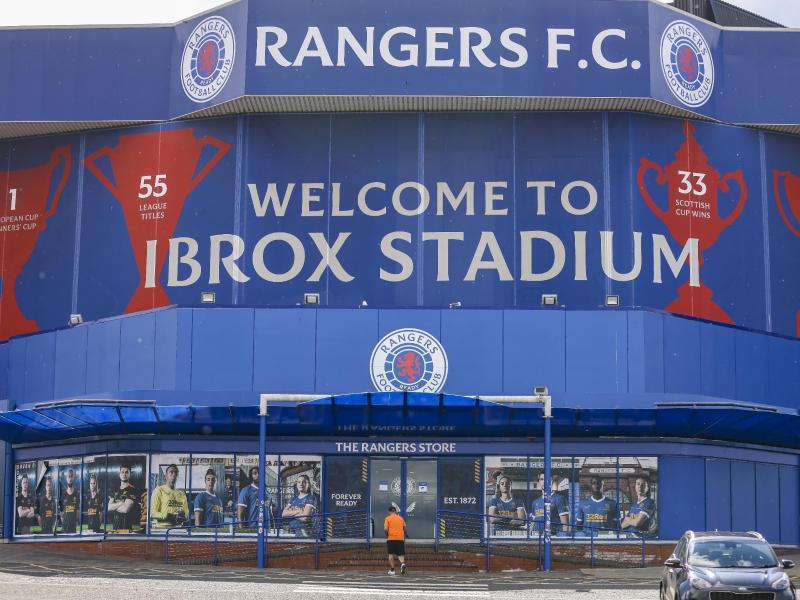 Die Glasgow Rangers gewinnen im eigenen Ibrox Stadium gegen Dundee United
