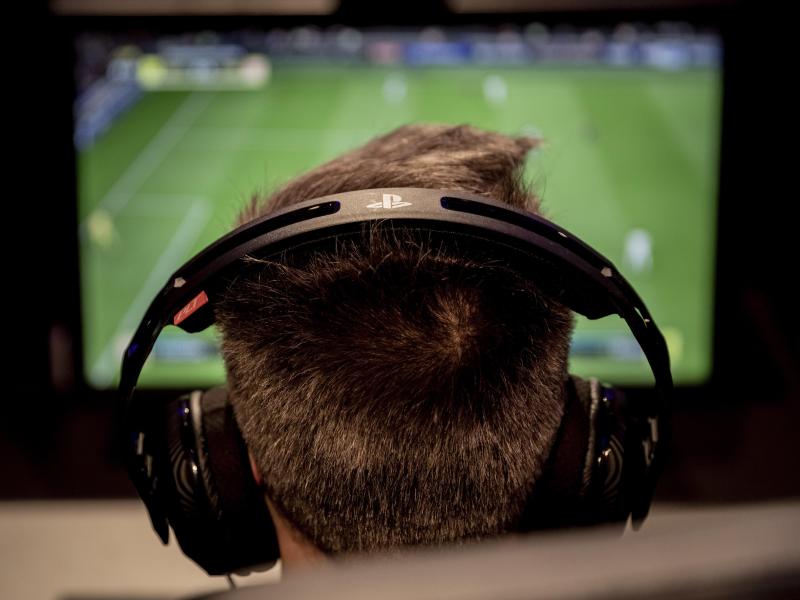 Die Königsklasse in FIFA 22 spielte einen Tag vor dem großen Champions-League-Finale auf dem virtuellen Grün