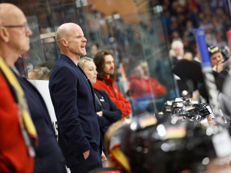 Toni Söderholm gratuliert Finnland zum Sieg der Eishockey-WM