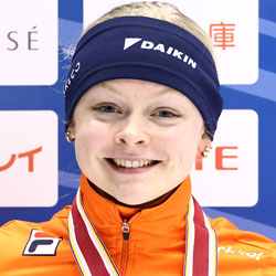 Xandra Velzeboer