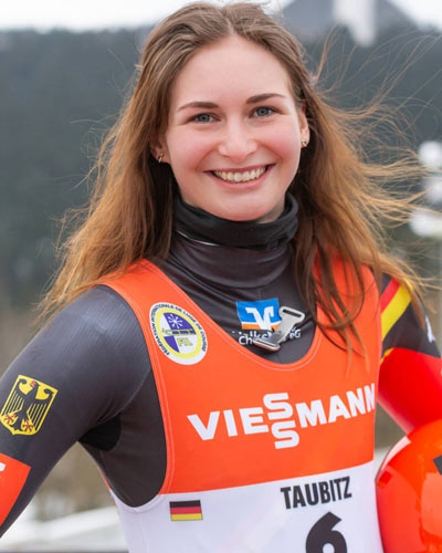 Julia Taubitz