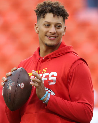 List 90+ Pictures Pictures Of Patrick Mahomes New Yacht Latest