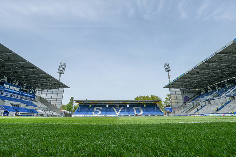 Merck-Stadion am Böllenfalltor