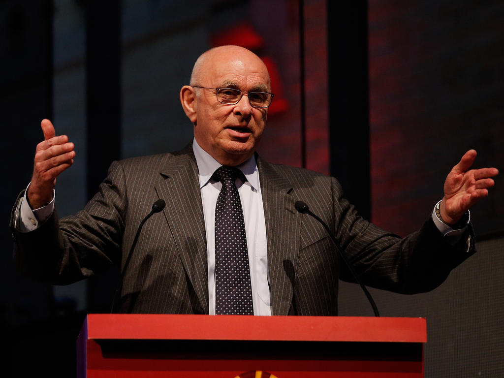 Michael van Praag argumentiert für seine Wahl zum Präsidenten Michael van Praag argumentiert für seine Wahl zum Präsidenten