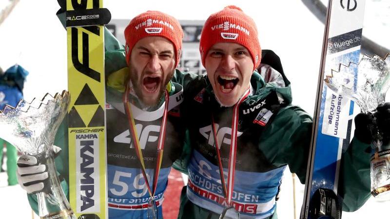 Markus Eisenbichler und Stephan Leyle sprangen bei der Vierschanzentournee auf das Podest Markus Eisenbichler und Stephan Leyle sprangen bei der Vierschanzentournee auf das Podest