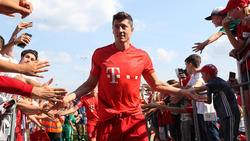 Robert Lewandowski lobt den FC Bayern und stichelt gegen den BVB