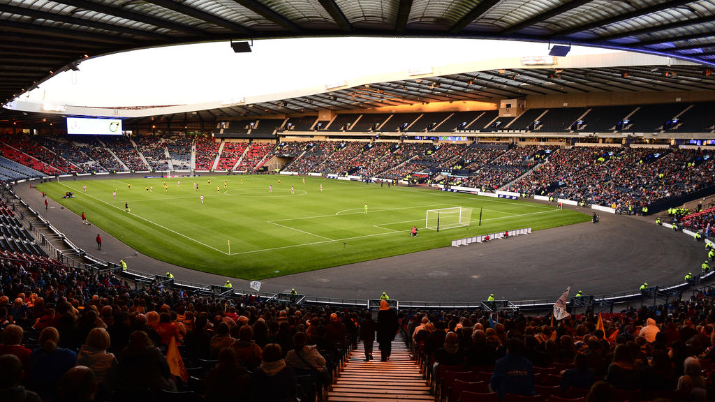Hampden Park (Glasgow) - Fassungsvermögen: 52.063