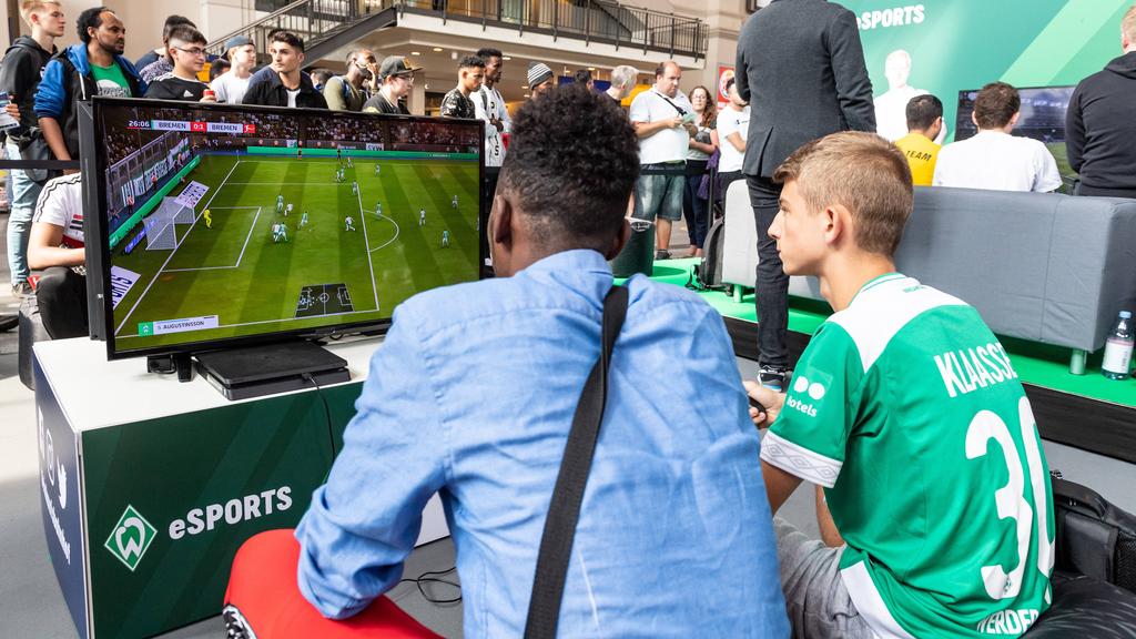 Werder Bremen hat die Tabellenführung verteidigt Werder Bremen hat die Tabellenführung verteidigt