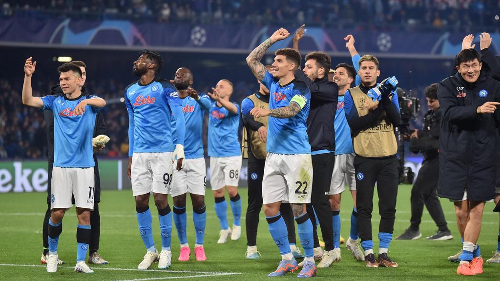 Neapel zog mit zwei Siegen gegen Eintracht Frankfurt ins Viertelfinale der Champions League ein
