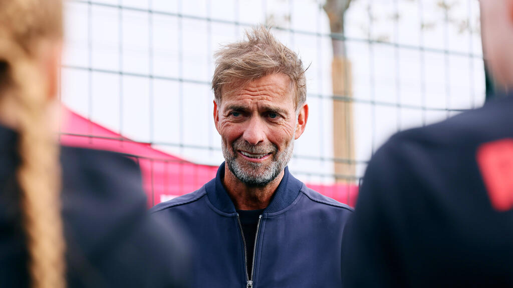 Jürgen Klopp hat dem FC Liverpool zum Gewinn der englischen Meisterschaft gratuliert Jürgen Klopp hat dem FC Liverpool zum Gewinn der englischen Meisterschaft gratuliert