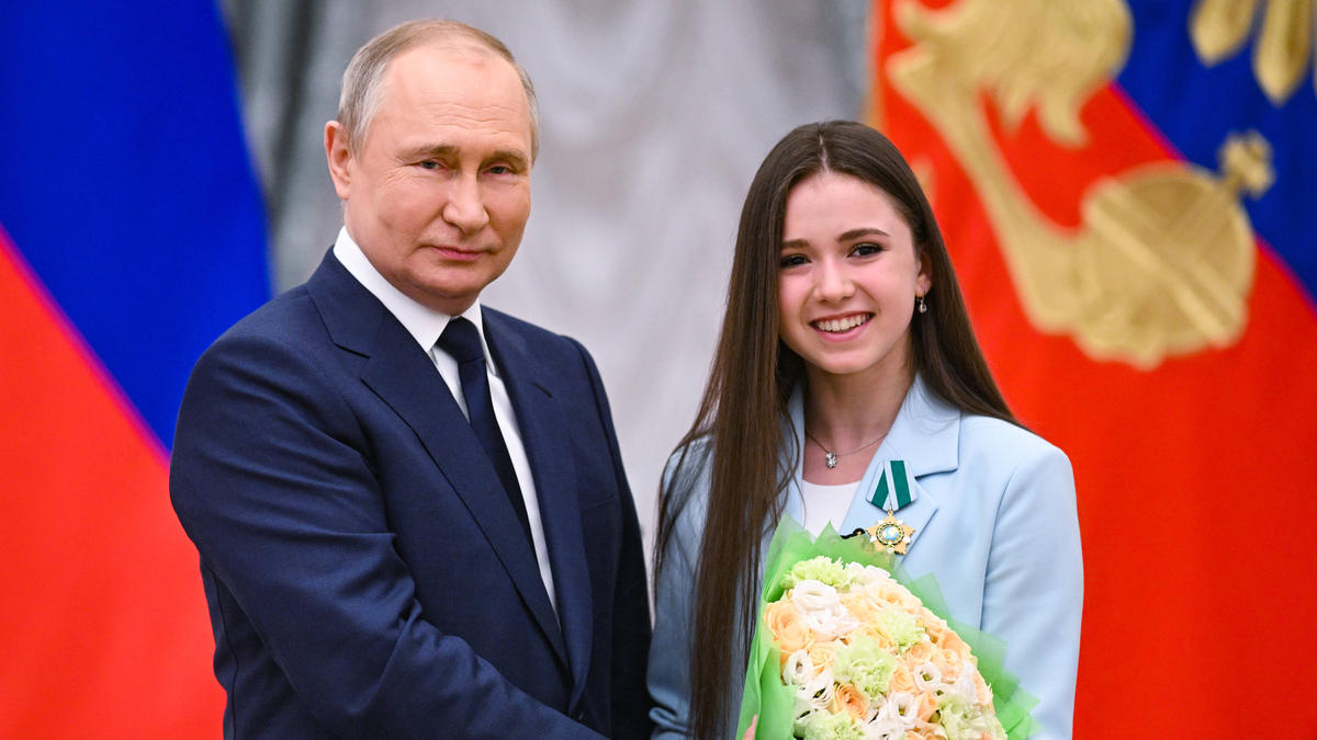 Kamila Valieva führte Russland zu Gold bei Olympia