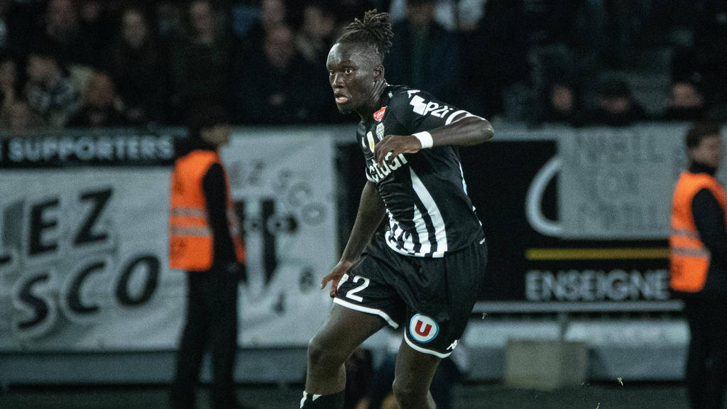 Batista Mendy ist bei Eintracht Frankfurt im Gespräch Batista Mendy ist bei Eintracht Frankfurt im Gespräch