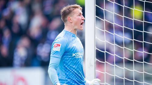 Ron-Thorben Hoffmann gia nhập FC Schalke 04