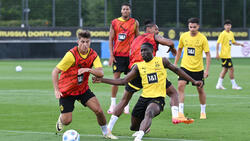 Soumaily Coulibaly (M.) im Training des BVB