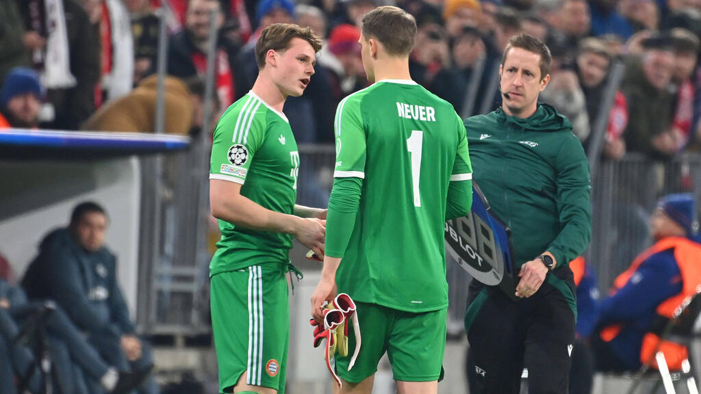 Jonas Urbig könnte Manuel Neuer irgendwann im Tor des FC Bayern beerben Jonas Urbig könnte Manuel Neuer irgendwann im Tor des FC Bayern beerben