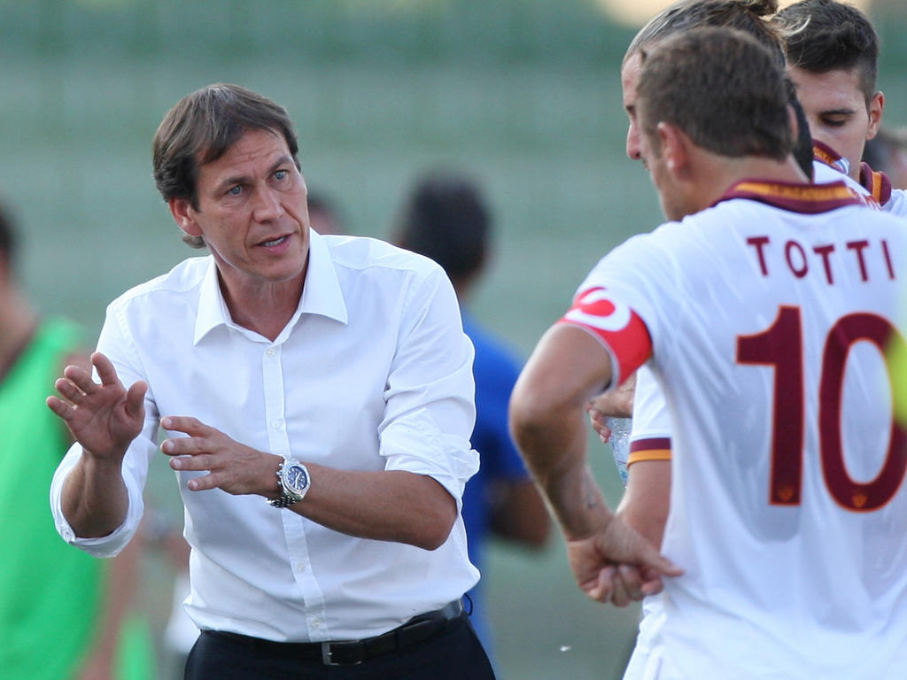 Francesco Totti ist überzeugt von Rudi Garcia (l.) Francesco Totti ist überzeugt von Rudi Garcia (l.)