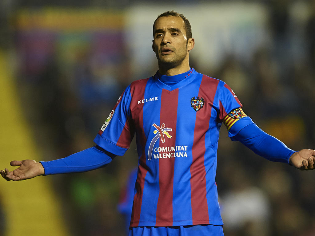 El veterano Juanfran seguirá siendo jugador del Levante durante un año más. (Foto: Getty)