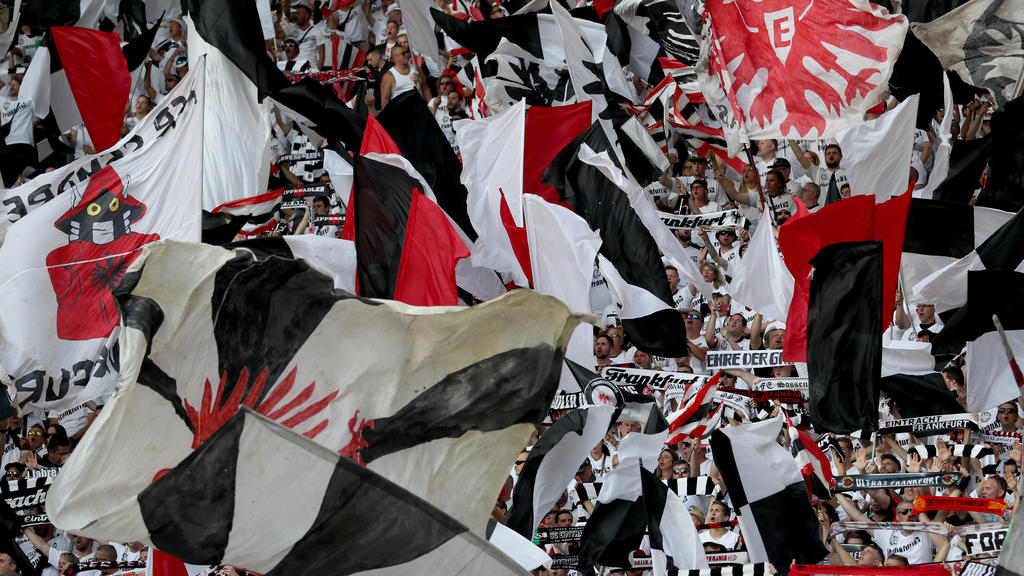 Die Frankfurt-Fans fiebern dem Supercup entgegen Die Frankfurt-Fans fiebern dem Supercup entgegen