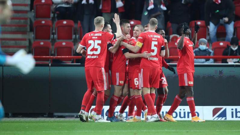 Union Berlin gastiert bei der SpVgg Greuther Fürth