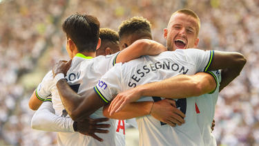 Tottenham thrashed Southampton 4-1 to go top of the Premier League after the opening weekend of the season