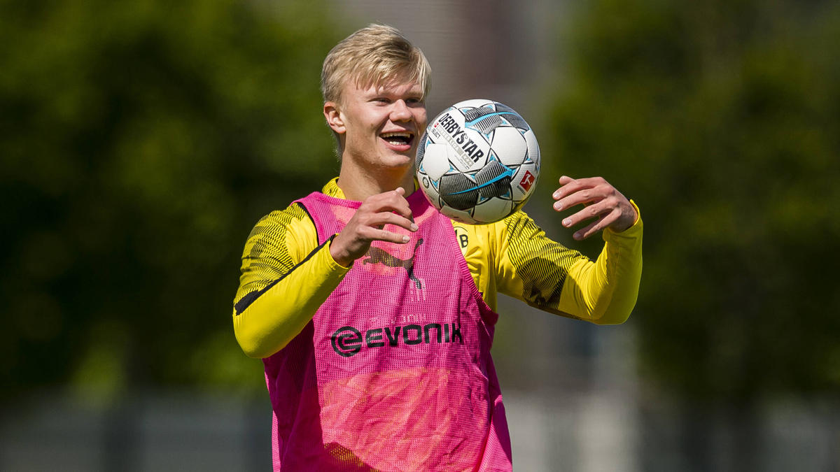 BVB-Stürmer Erling Haaland wird immer wieder mit anderen Klubs in Verbindung gebracht BVB-Stürmer Erling Haaland wird immer wieder mit anderen Klubs in Verbindung gebracht