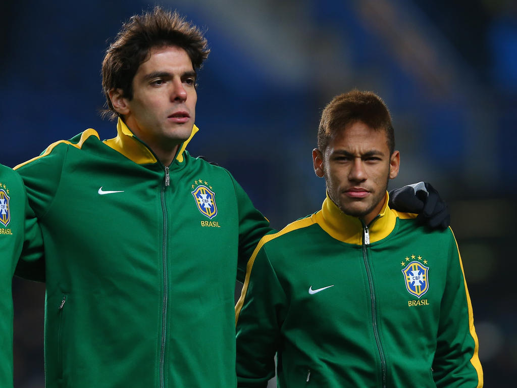 Kaká (izq.) y Neymar volverán a compartir vestuario en la selección carioca. (Foto: Getty)