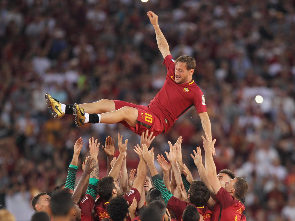Francesco Totti will seine Spielerkarriere fortsetzen