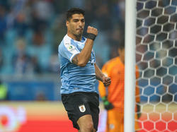 Luis Suárez celebra el gol frente a los nipones.
