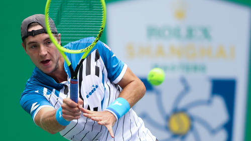 Jan-Lennard Struff schlägt den Franzosen Barrere