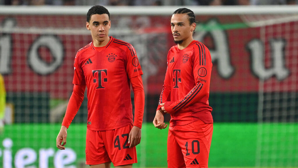 Leroy Sané (r.) und Jamal Musiala spielten bis zuletzt gemeinsam beim FC Bayern Leroy Sané (r.) und Jamal Musiala spielten bis zuletzt gemeinsam beim FC Bayern