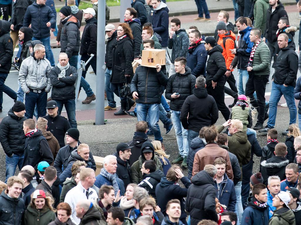 Eredivisie News Feyenoord Fans Randalieren In Rotterdam