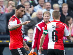 Colin Kâzim-Richards geeft Jordy Clasie een high-five om de 1-0 van Feyenoord tegen FC Groningen te vieren. (05-10-2014)