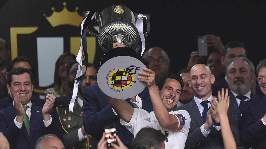Parejo levantó la última Copa del Rey valencianista.