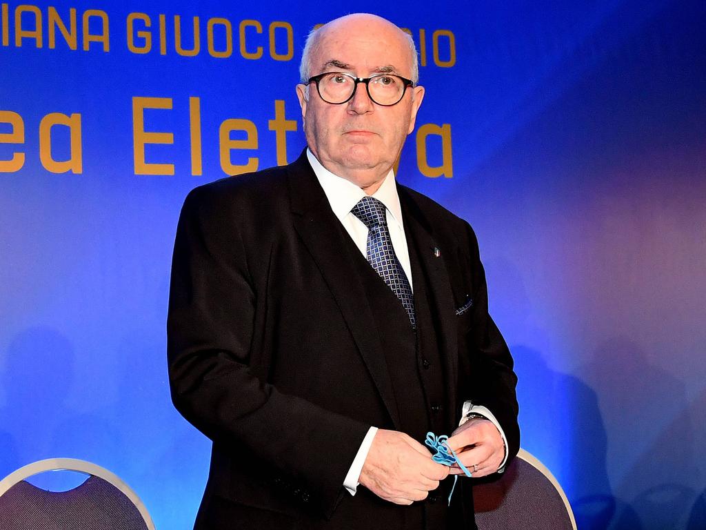 Der umstrittene Carlo Tavecchio bleibt Präsident des FIGC
