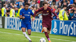 Juan Miranda (r.) könnte zum FC Schalke 04 wechseln