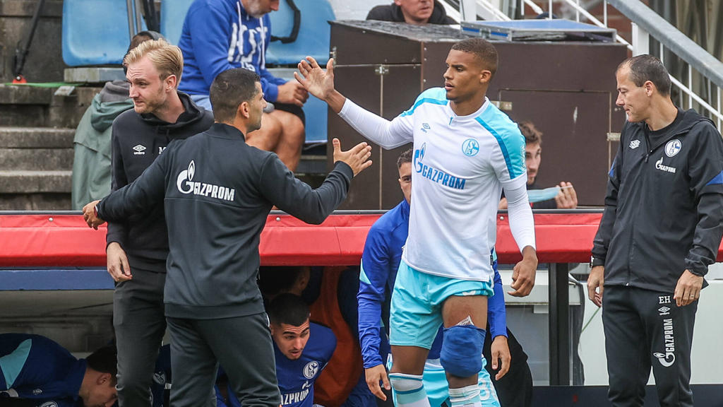 Malick Thiaw (r.) steht beim FC Schalke 04 unter Beobachtung Malick Thiaw (r.) steht beim FC Schalke 04 unter Beobachtung