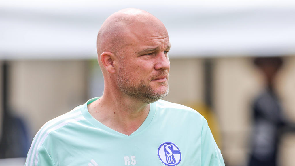 Rouven Schröder ist Sportdirektor beim FC Schalke 04 Rouven Schröder ist Sportdirektor beim FC Schalke 04