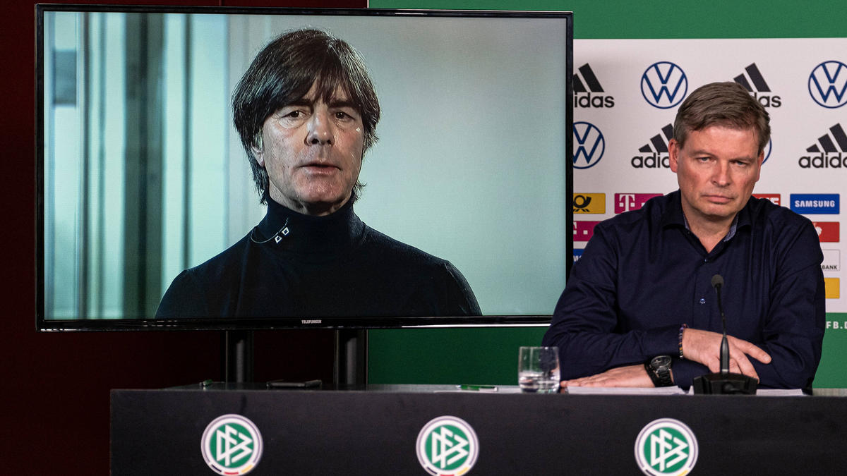 Joachim Löw wurde am Mittwoch per Videochat zugeschaltet Joachim Löw wurde am Mittwoch per Videochat zugeschaltet