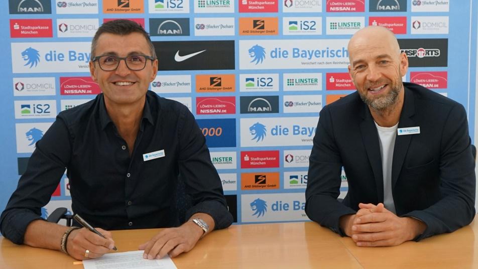 1860 München verlängert mit Michael Köllner (l.) 1860 München verlängert mit Michael Köllner (l.)
