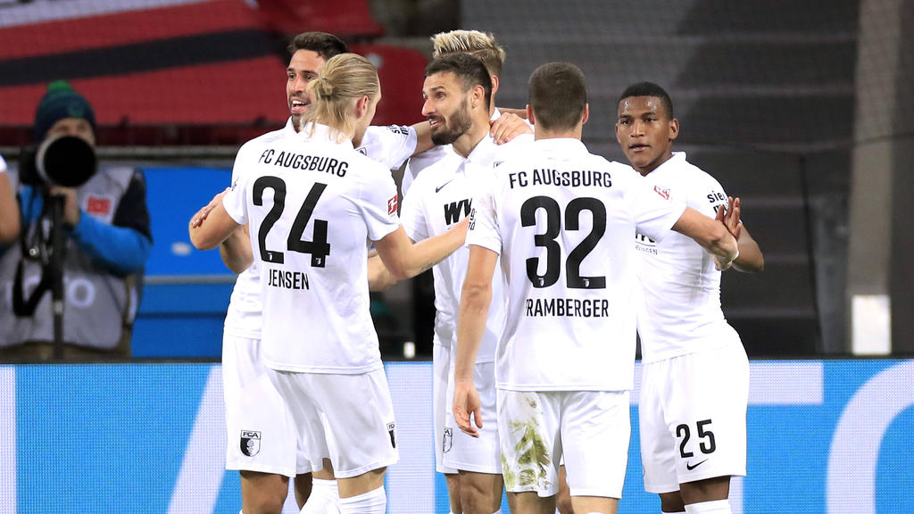 Platz 15: FC Augsburg | 3 Punkte