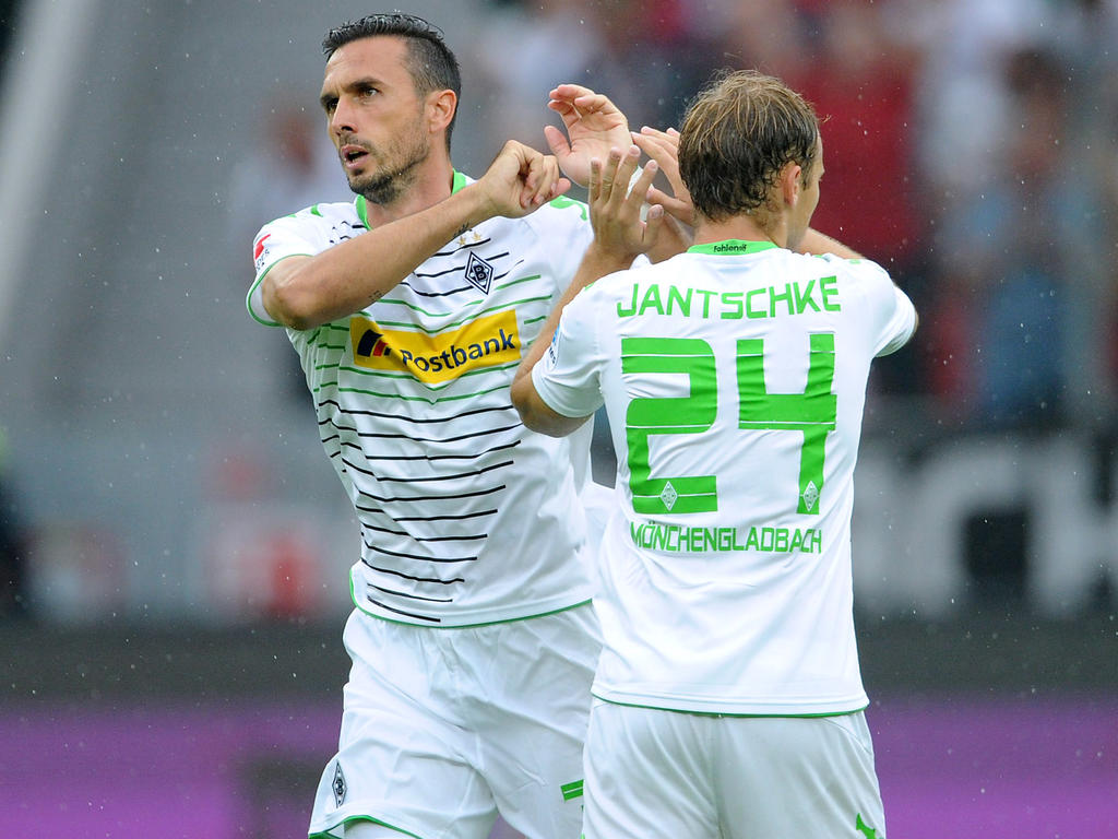 Der Gladbacher Martin Stranzl zeigt sich vor dem Spiel gegen Schalke selbstbewusst Der Gladbacher Martin Stranzl zeigt sich vor dem Spiel gegen Schalke selbstbewusst