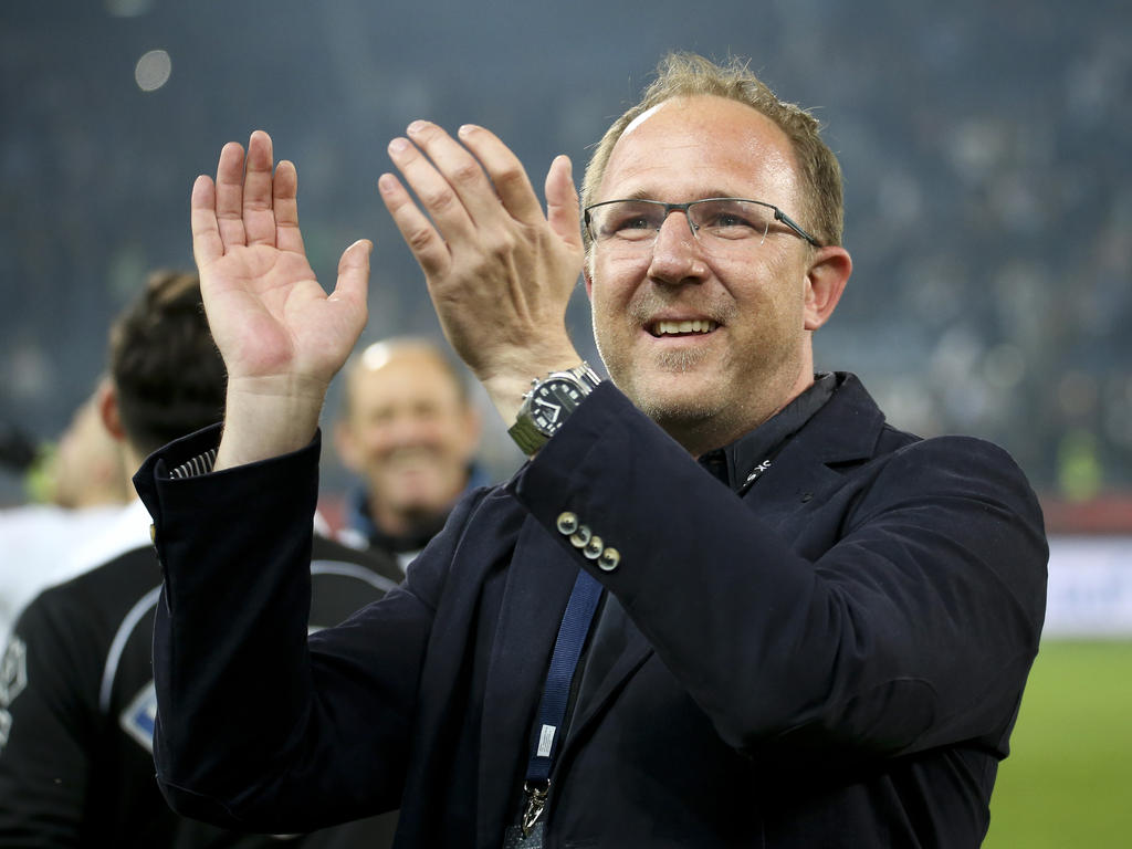 Sturm-Sportchef Günter Kreissl freut sich über eine erfolgreiche Woche