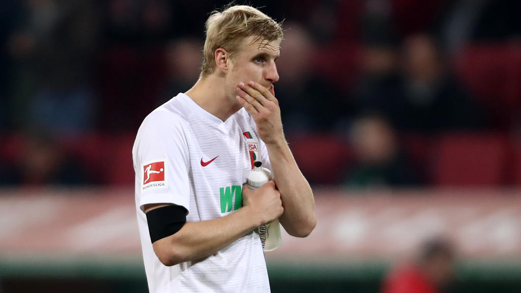 Martin Hinteregger wurde vom FC Augsburg bestraft
