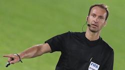 Bastian Dankert hat über die Herausforderungen für die Referees gesprochen