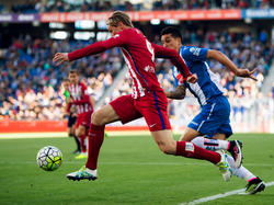 Fernando Torres trata de marcharse de Enzo Roco. (Foto: Getty)