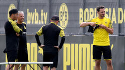 BVB-Coach Lucien Favre (l.) soll von Mats Hummels (r.) nicht immer überzeugt gewesen sein